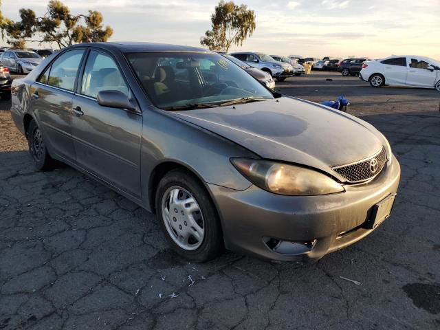 TOYOTA CAMRY LE 2005 with VIN 4T1BE32K35U512082 - Photo from auction