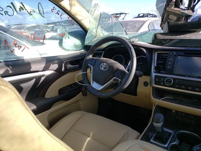 Photo 6 from auction – 2017 TOYOTA HIGHLANDER with VIN 5TDKZRFH6HS507820