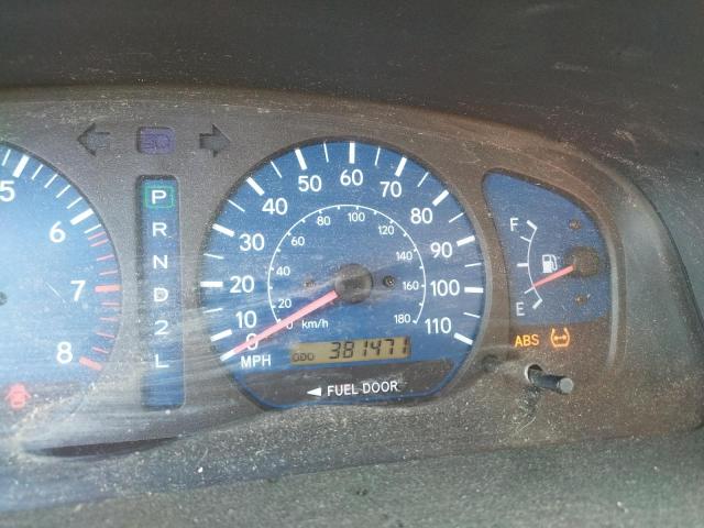 Photo 8 from auction – 2002 TOYOTA SIENNA LE with VIN 4T3ZF13C92U477526