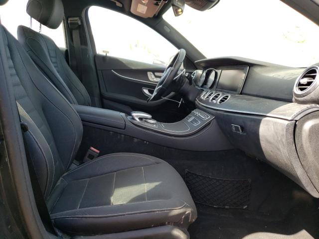 Photo 5 from auction – 2018 MERCEDES-BENZ E 300 with VIN WDDZF4JB5JA370309
