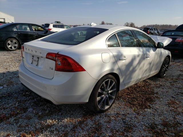 Photo 4 from auction – 2015 VOLVO S60 PLATIN with VIN YV149MFM8F1334508