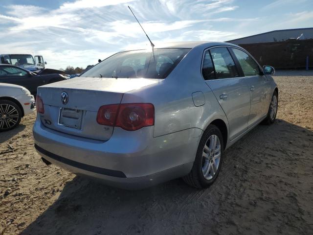 Photo 4 from auction – 2007 VOLKSWAGEN JETTA WOLF with VIN 3VWEF71K87M186078