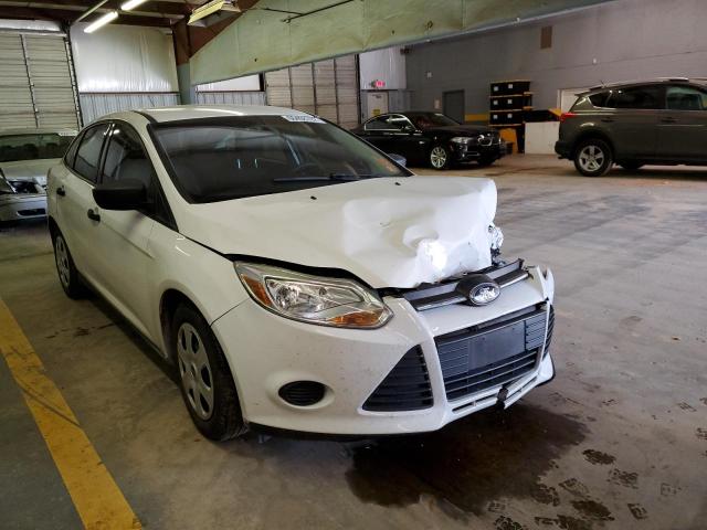 FORD FOCUS S 2013 con VIN 1FADP3E23DL203631 - Foto de la subasta