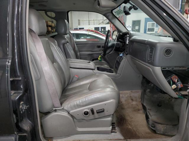 Photo 5 from auction – 2004 CHEVROLET SUBURBAN K with VIN 1GNFK16Z44J159059