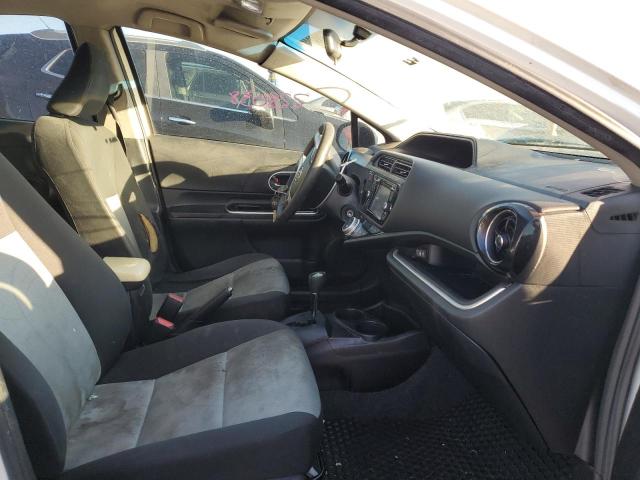 Photo 5 from auction – 2015 TOYOTA PRIUS C with VIN JTDKDTB30F1092798