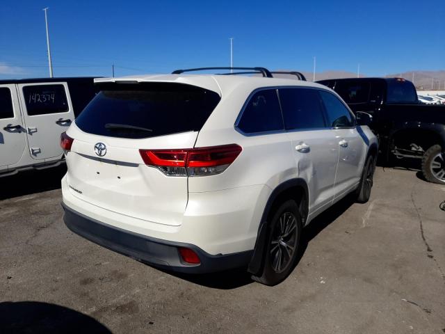 Photo 4 from auction – 2018 TOYOTA HIGHLANDER with VIN 5TDZARFH1JS040009