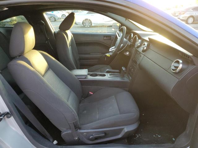 Photo 5 from auction – 2005 FORD MUSTANG with VIN 1ZVFT80N355124380