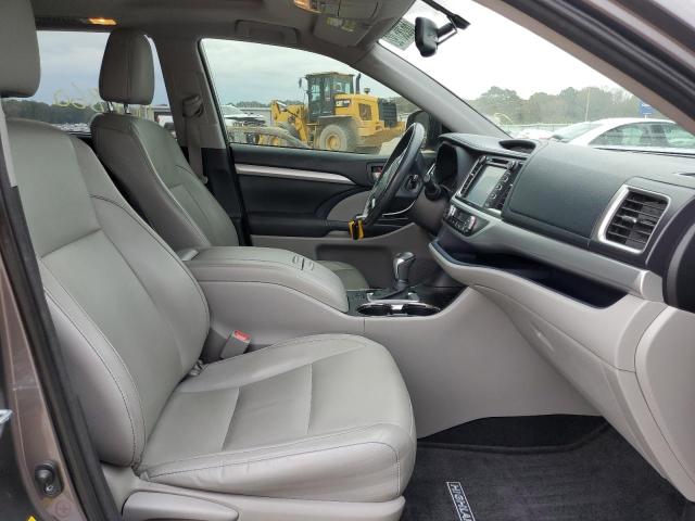 Photo 5 from auction – 2015 TOYOTA HIGHLANDER with VIN 5TDKKRFH5FS074427