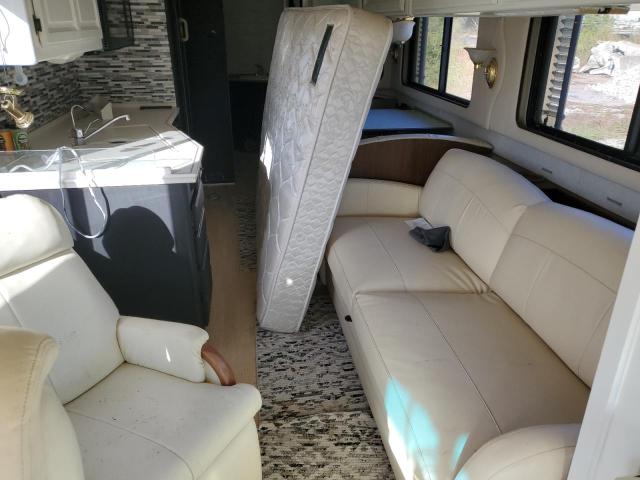 Photo 6 from auction – 2001 FLEETWOOD DISCOVERY with VIN 4UZAAHBV81CH56733