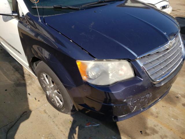 Photo 9 from auction – 2013 CHRYSLER TOWN & COU with VIN 2C4RC1BG4DR559044