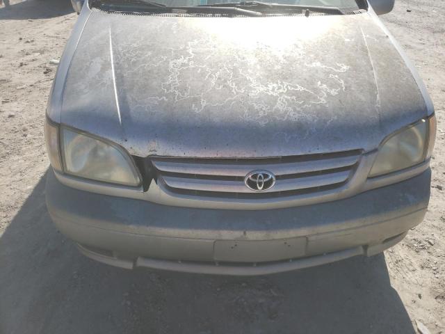 Photo 9 from auction – 2001 TOYOTA SIENNA with VIN 4T3ZF13C91U407054
