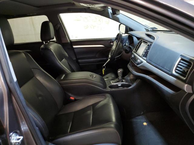 Photo 5 from auction – 2019 TOYOTA HIGHLANDER with VIN 5TDJZRFH5KS604994