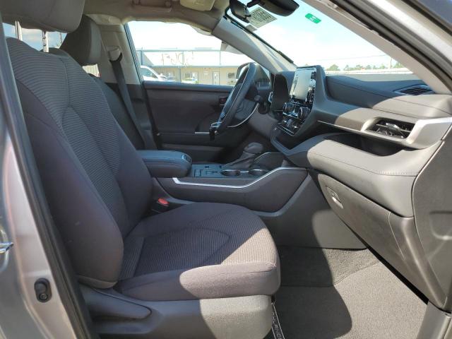 Photo 5 from auction – 2022 TOYOTA HIGHLANDER with VIN 5TDCZRAH8NS096377