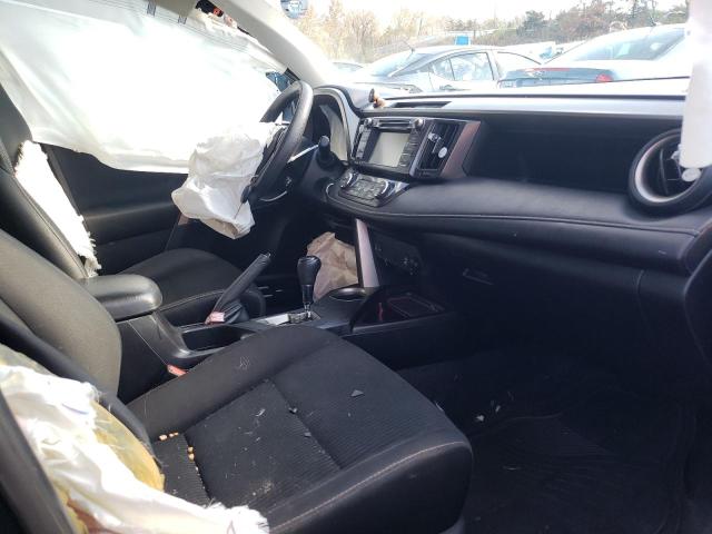 Photo 5 from auction – 2015 TOYOTA RAV4 XLE with VIN 2T3RFREV8FW404697