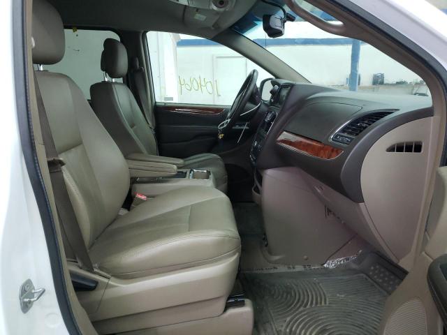 Photo 5 from auction – 2016 CHRYSLER TOWN & COU with VIN 2C4RC1BG9GR206240