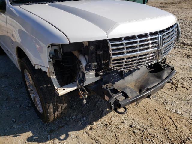 Photo 9 from auction – 2011 LINCOLN NAVIGATOR with VIN 5LMJJ2H57BEJ01418