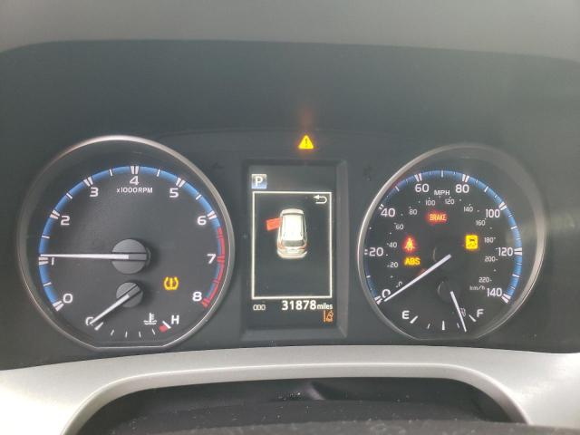 Photo 8 from auction – 2018 TOYOTA RAV4 LE with VIN 2T3BFREV2JW822229