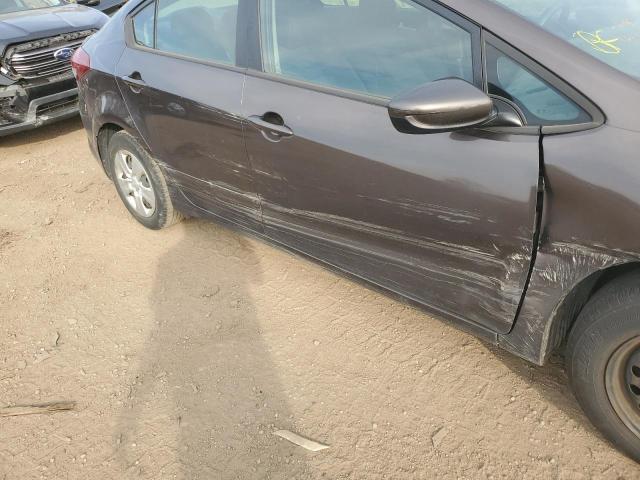 Photo 9 from auction – 2017 KIA FORTE LX with VIN 3KPFK4A78HE156202