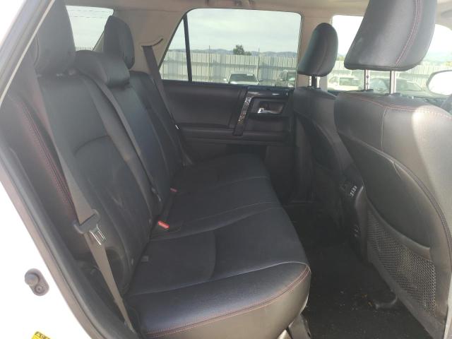 Photo 6 from auction – 2019 TOYOTA 4RUNNER SR with VIN JTEBU5JR6K5714076