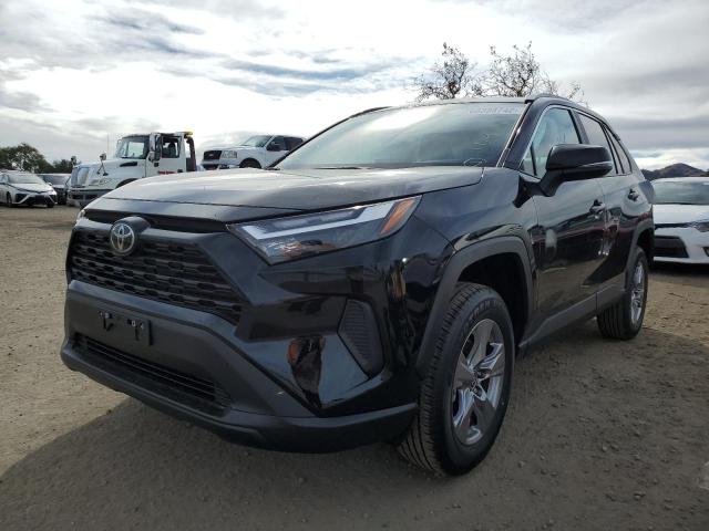 Photo 2 from auction – 2022 TOYOTA RAV4 XLE with VIN 2T3W1RFV9NC208333