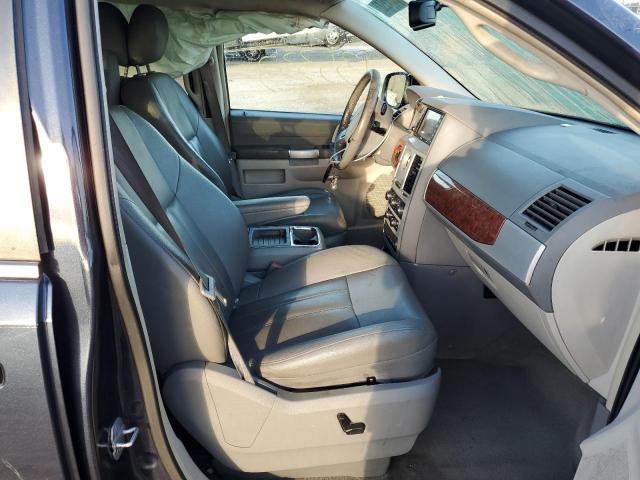 Photo 5 from auction – 2008 CHRYSLER TOWN & COU with VIN 2A8HR54P58R839150