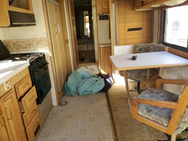 Photo 6 from auction – 1999 FLEETWOOD BOUNDER with VIN 3FCNF53S6XJA23743