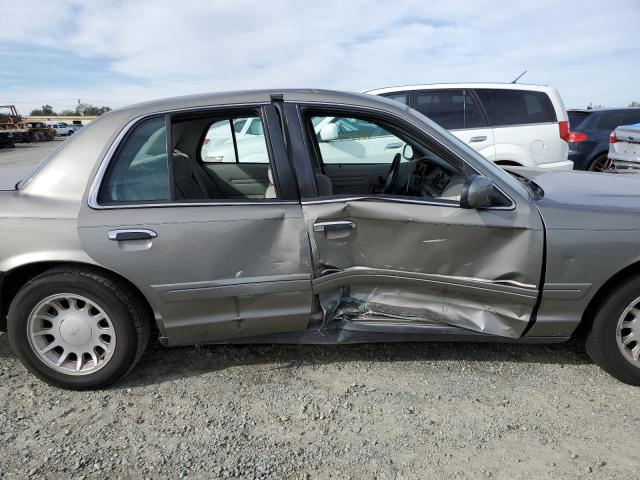 Photo 9 from auction – 2000 FORD CROWN VICT with VIN 2FAFP74W3YX121511