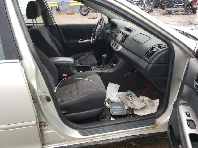 Photo 5 from auction – 2005 TOYOTA CAMRY LE with VIN 4T1BE32K05U958142