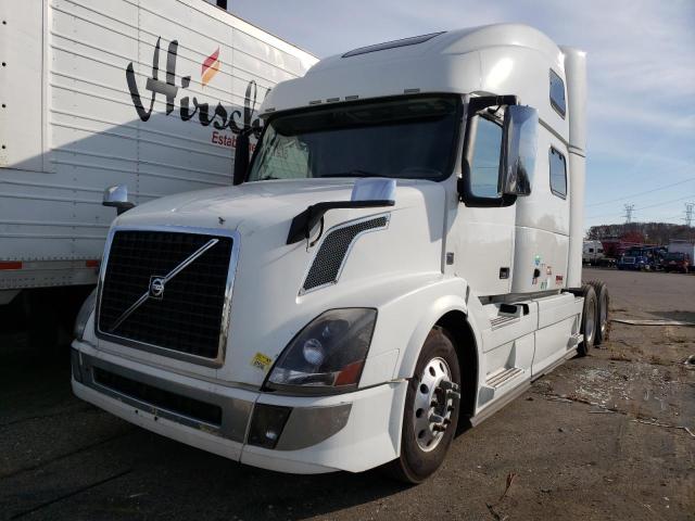 Photo 2 from auction – 2015 VOLVO VN VNL with VIN 4V4NC9EH7FN909434