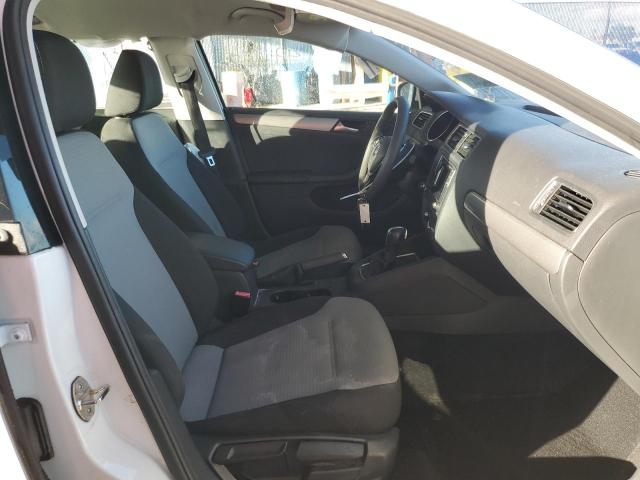 Photo 5 from auction – 2017 VOLKSWAGEN JETTA S with VIN 3VW2B7AJ0HM294802