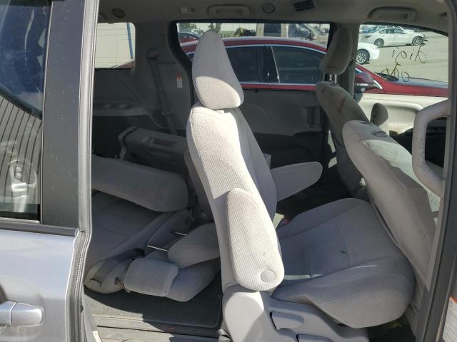 Photo 6 from auction – 2018 TOYOTA SIENNA LE with VIN 5TDKZ3DC8JS916864