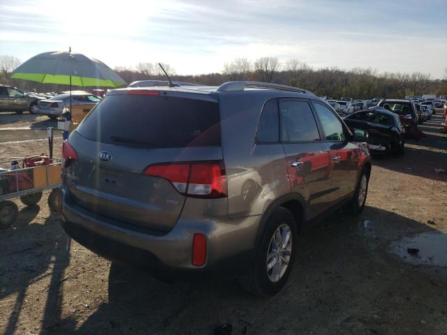 Photo 4 from auction – 2015 KIA SORENTO LX with VIN 5XYKTCA68FG586437