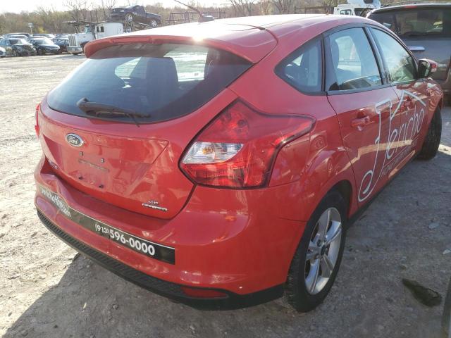 Foto 4 de la subasta – 2014 FORD FOCUS SE con VIN 1FADP3K26EL322666