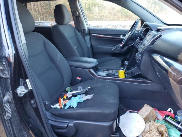 Photo 5 from auction – 2015 KIA SORENTO LX with VIN 5XYKTCA65FG564279