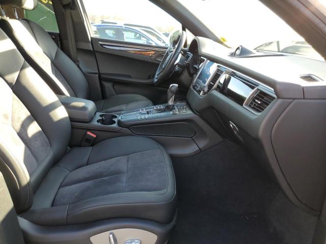 Photo 5 from auction – 2018 PORSCHE MACAN with VIN WP1AA2A54JLB12810