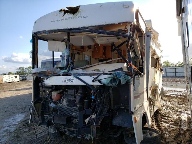 Photo 2 from auction – 2002 WINNEBAGO MOTORHOME with VIN 1FCMF53S620A02655