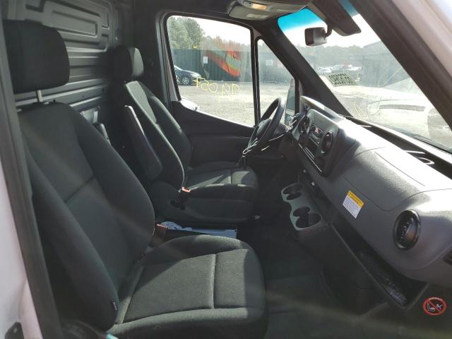 Photo 5 from auction – 2019 FREIGHTLINER HC CARGO with VIN WDYPF0CD9KP060644