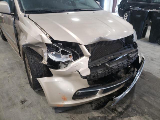 Photo 9 from auction – 2016 CHRYSLER TOWN & COU with VIN 2C4RC1BG5GR206347