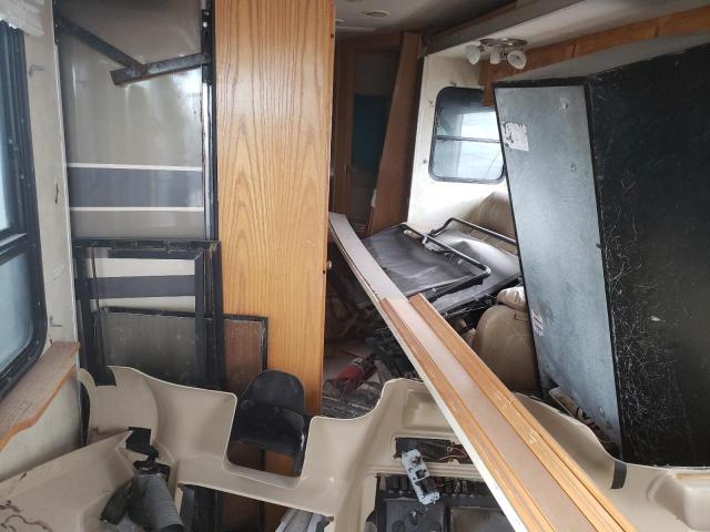 Photo 6 from auction – 2006 NEWM RV with VIN 5B4MPA7GX63414616