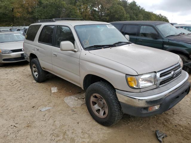 TOYOTA 4RUNNER SR 2000 with VIN JT3GN86R3Y0142735 - Photo from auction