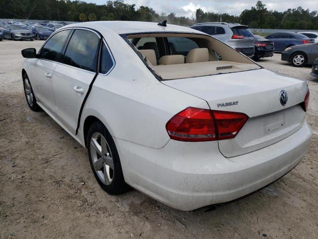Photo 3 from auction – 2015 VOLKSWAGEN PASSAT S with VIN 1VWAS7A35FC081534
