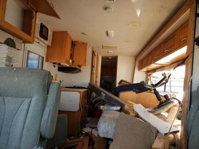 Photo 6 from auction – 2002 WINNEBAGO MOTORHOME with VIN 1FCMF53S620A02655
