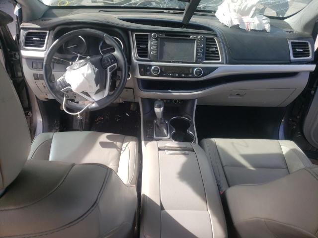 Photo 8 from auction – 2018 TOYOTA HIGHLANDER with VIN 5TDKZRFH2JS548242