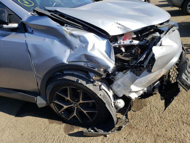 Photo 9 from auction – 2018 TOYOTA RAV4 SE with VIN JTMJFREV1JD249722