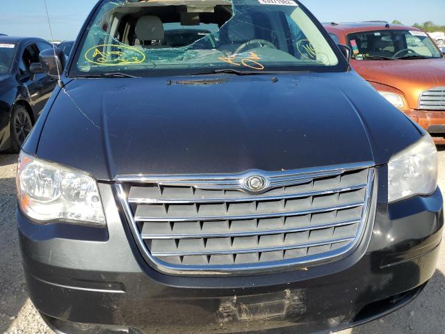 Photo 9 from auction – 2010 CHRYSLER TOWN & COU with VIN 2A4RR5D18AR338681