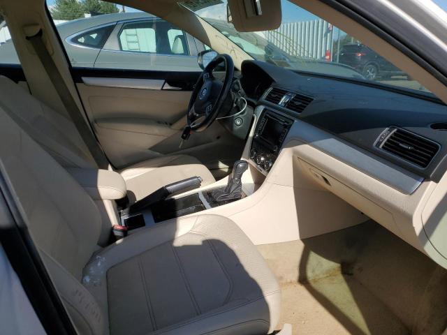 Photo 5 from auction – 2012 VOLKSWAGEN PASSAT SE with VIN 1VWBP7A31CC050704