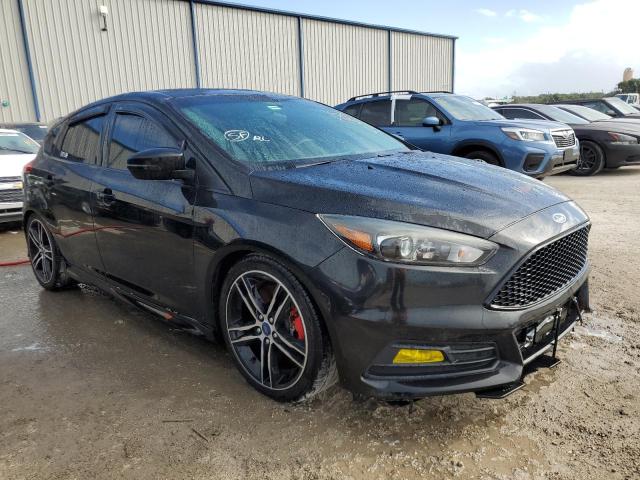 FORD FOCUS ST 2015 with VIN 1FADP3L9XFL280001 - Photo from auction