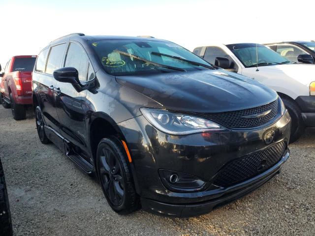CHRYSLER PACIFICA T 2018 with VIN 2C4RC1EG5JR320948 - Photo from auction
