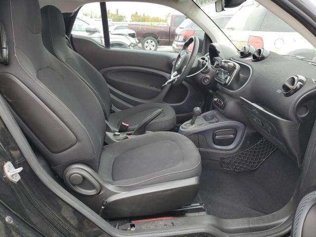 Photo 5 from auction – 2017 SMART FORTWO with VIN WMEFJ5DA7HK186354