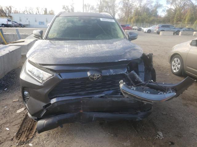 Photo 9 from auction – 2020 TOYOTA RAV4 XLE with VIN JTMP1RFV8LJ026038